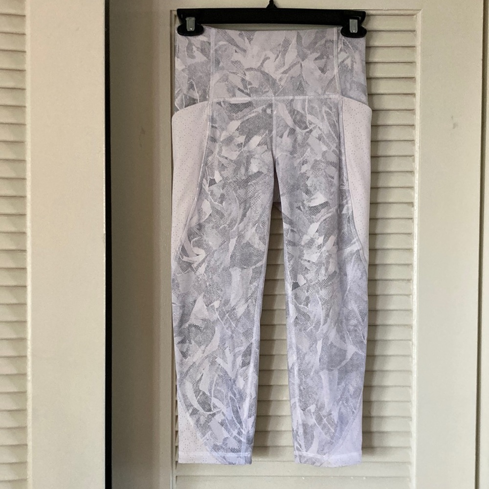 Lululemon crop leggings